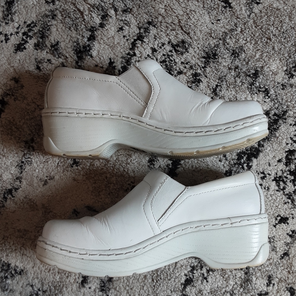Klogs Nursing Shoes White Slip Resistant - Picture 4 of 11